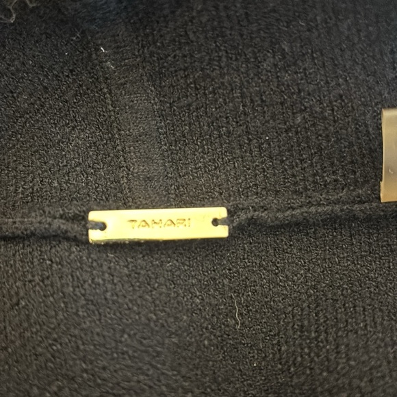 T Tahari Black Draped Open Front Faux Fur Trim Chic Size L - Picture 8 of 10